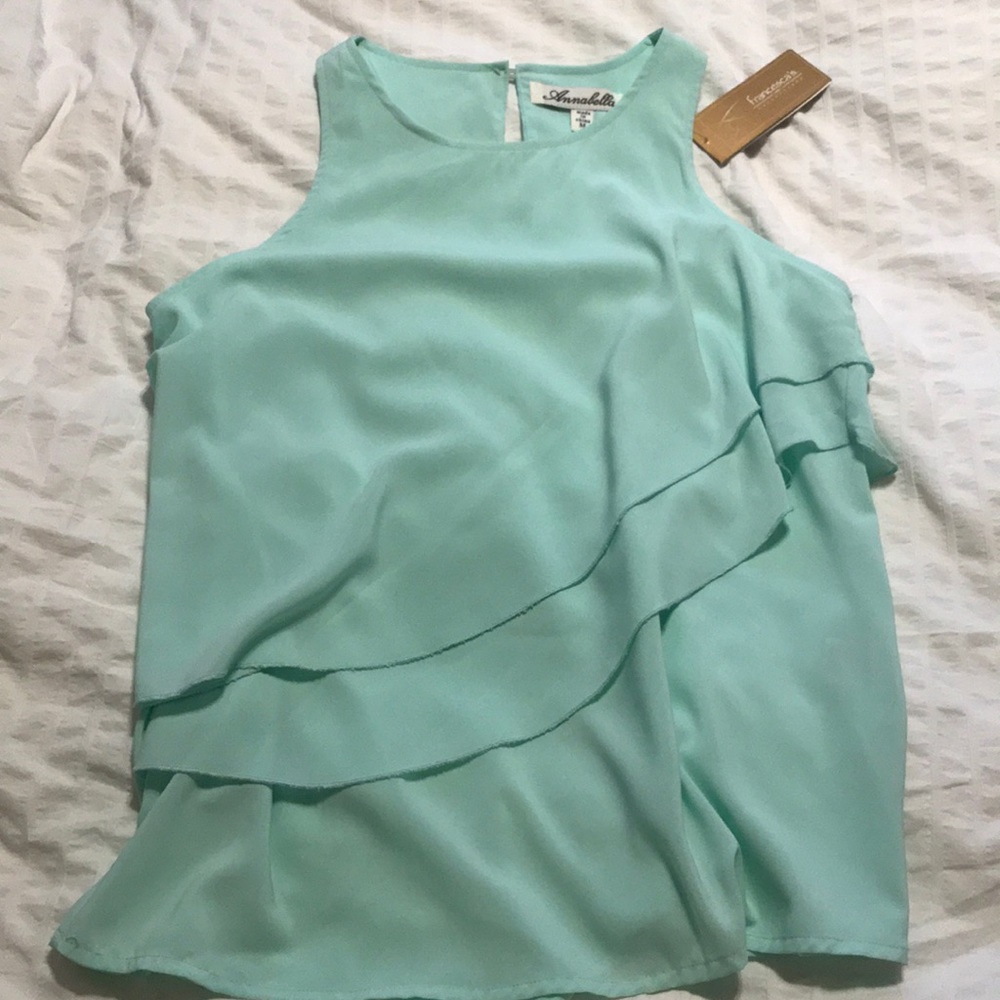 NWT Francesca’s sleeveless blouse